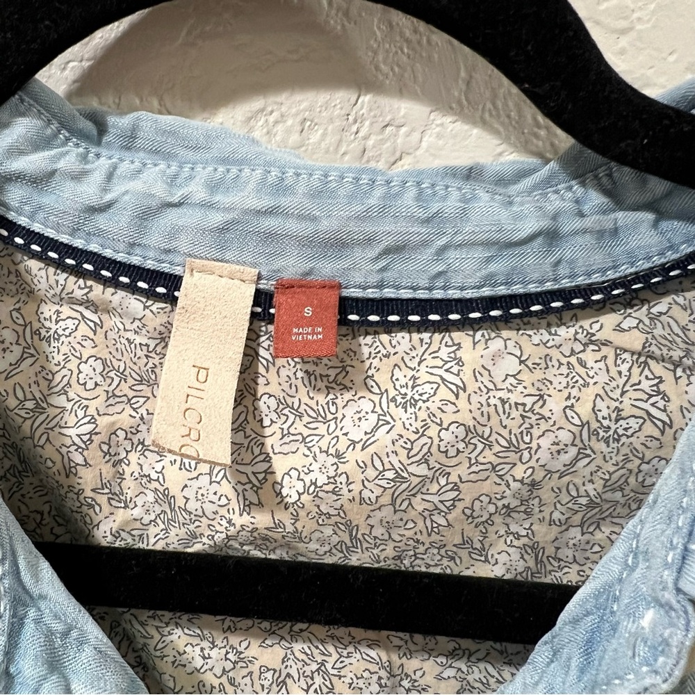 Anthropologie Pilcro The Cate Classic Chambray Button Front Shirt Size small ASO - Picture 5 of 10